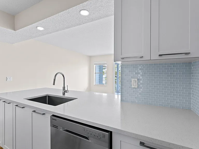 286 Cypress Point Dr — Photo 8