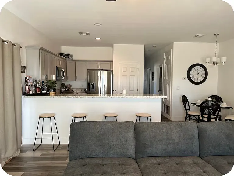 1285 E Vacation Dr — Photo 12