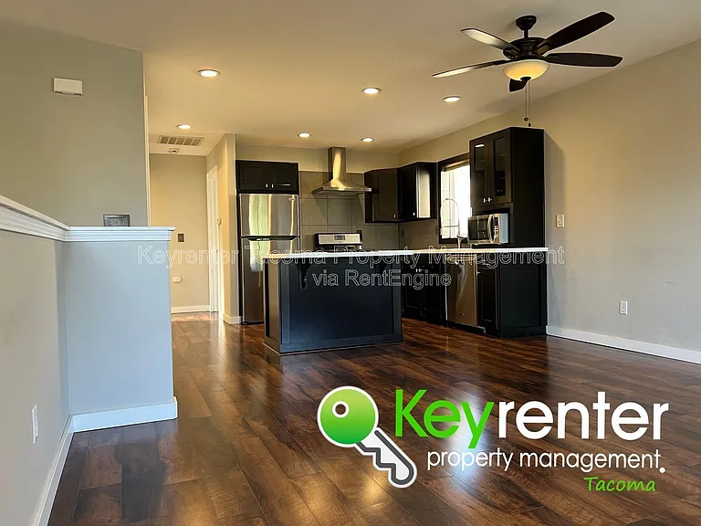 628 N Steele St — Photo 7