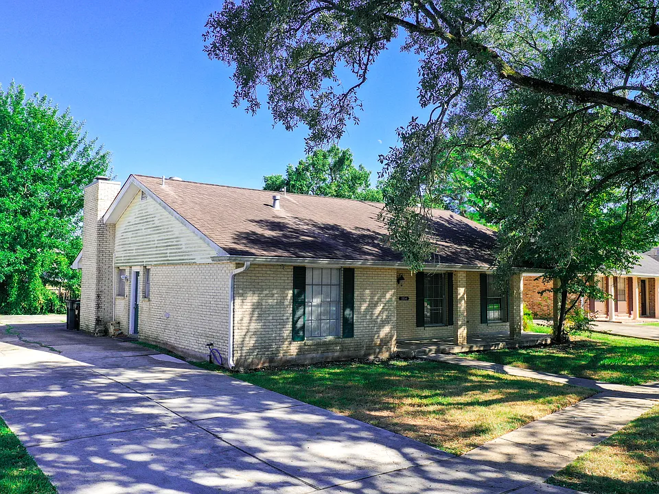 3534 Huntlee Dr