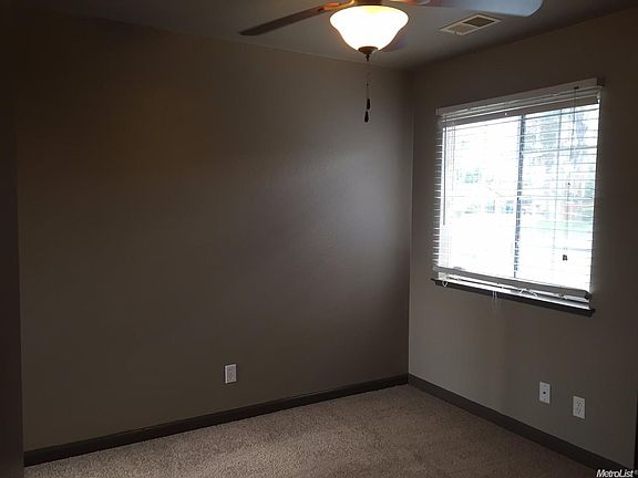 4th image of 9796 Melinda Ave