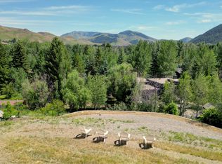 105 Holiday Ln, Ketchum, ID 83340