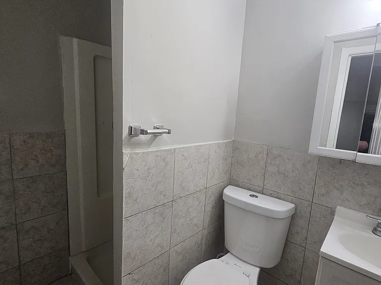 104 Sherman Ave #8A — Photo 4