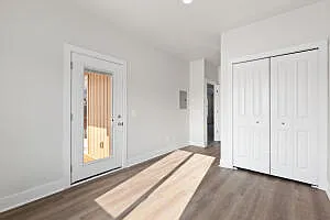 1215 Corporate Dr — Photo 14