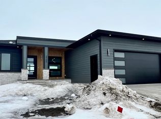 2705 N Vermillion Cir, Tea, SD 57064