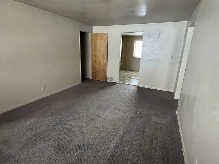 8746 W Carmen Ave #4 — Photo 2