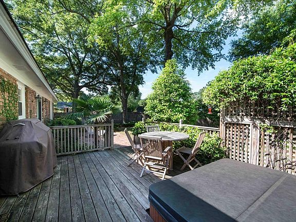 Back deck overlooking yard
