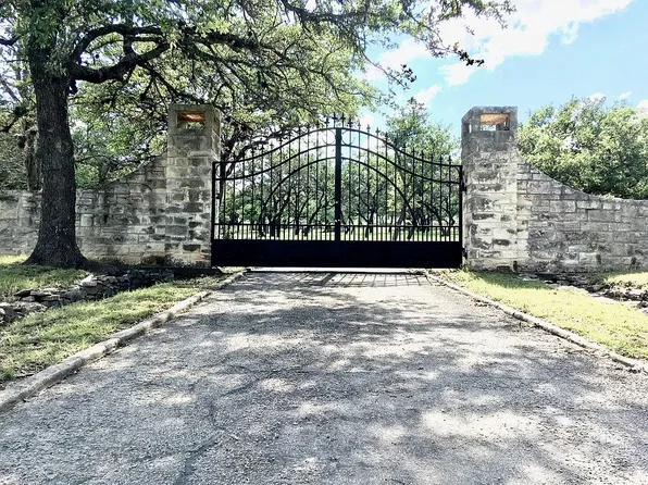 1082 Hidden Hills Dr, Dripping Springs, TX 78620