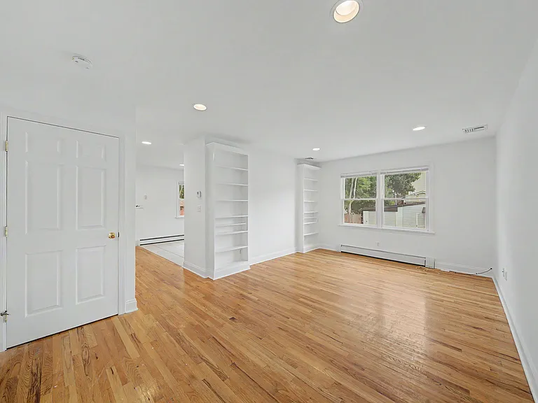 15 Chestnut St — Photo 7