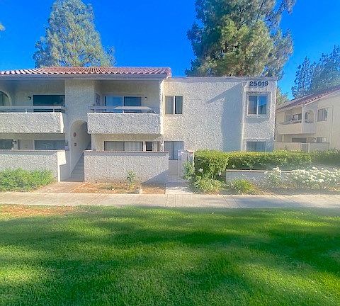 3rd image of 25019 Peachland Ave Unit 137