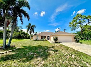 757 Lake Betty Dr, Lake Placid, FL 33852