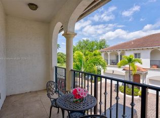 816 Prosperity Farms Rd APT 5, North Palm Beach, FL 33408