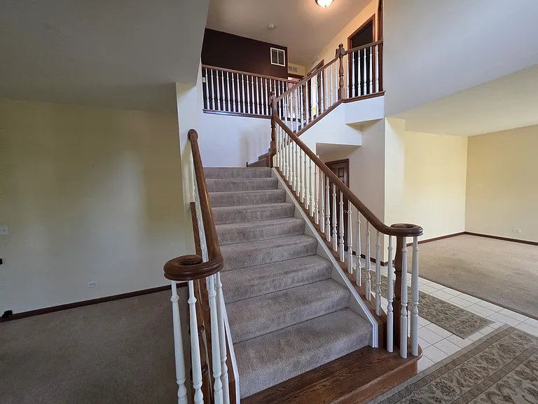 2350 Fishhook Way — Photo 3