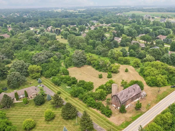 16129 Harmony Rd, Huntley, IL 60142