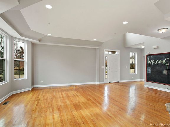 5th image of 785 Spencer Ln