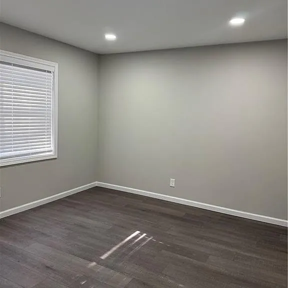 2637 Lester St — Photo 15