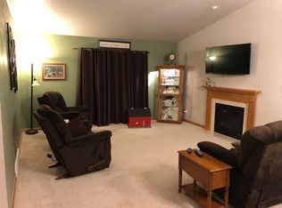 W6494 Lynchburg Dr, Greenville, WI 54942