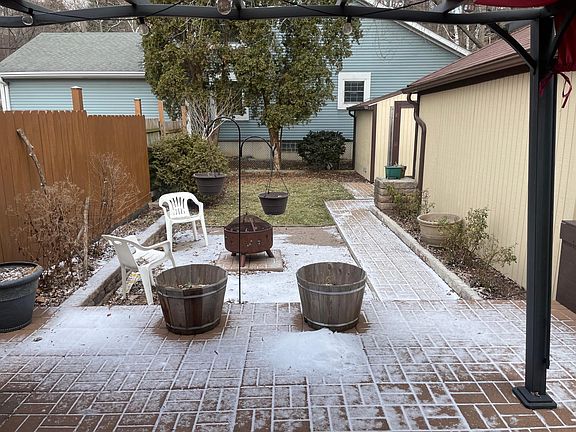 4th image of 6846 Saint James St