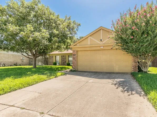 3705 Windsong Ln, Bedford, TX 76021