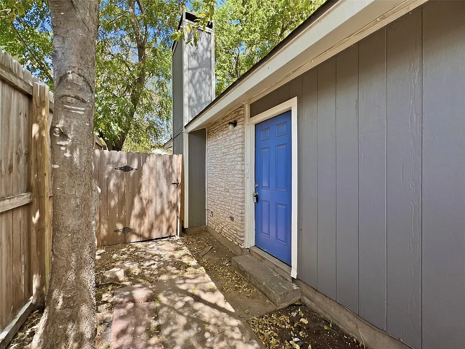 1012 Fieldwood Dr #A