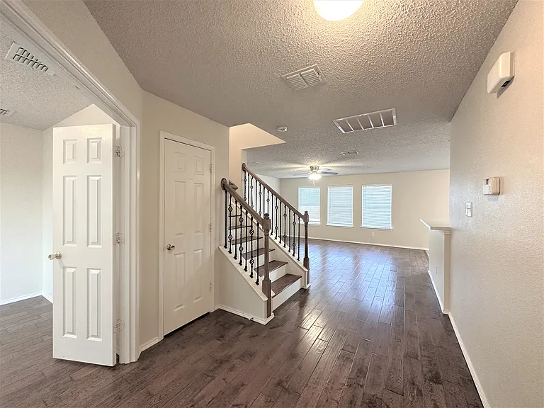 4108 Milestone Ct — Photo 3