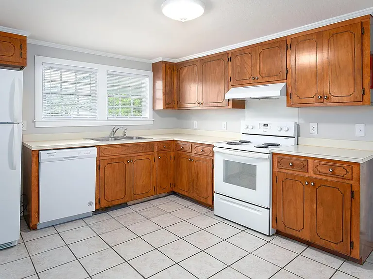 141 W 9th Ave — Photo 7