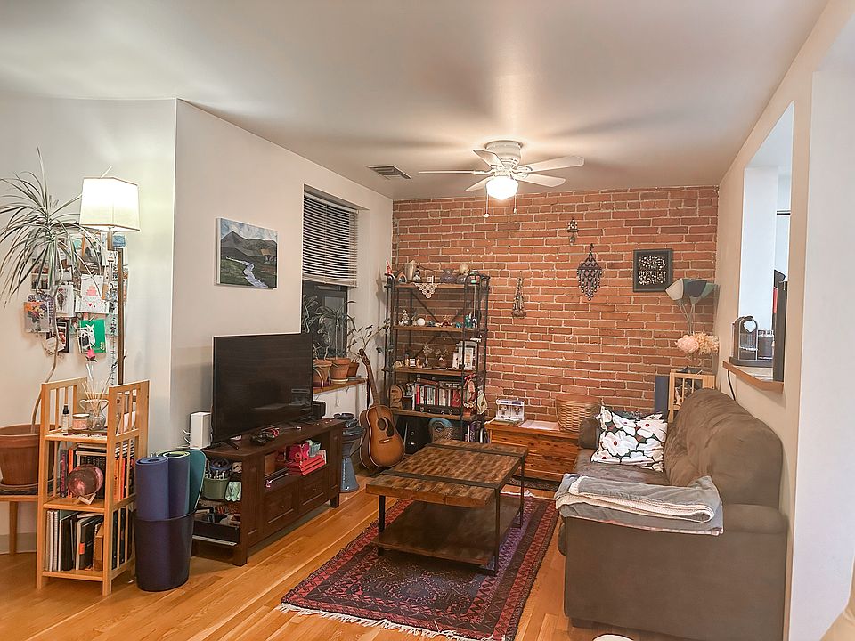 1st image of 102 Gainsborough St APT 303