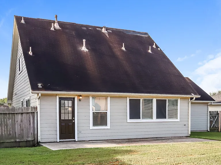 7431 Leightonfield Ct — Photo 17