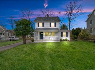 43 Brookdale Rd, Fairfield, CT 06824