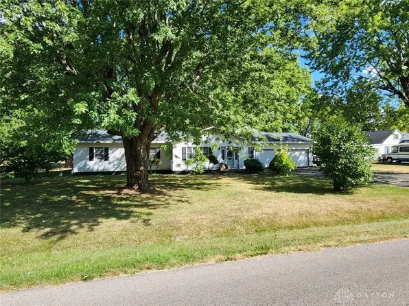 52 Apple Blossom Pl, Dayton, OH 45440