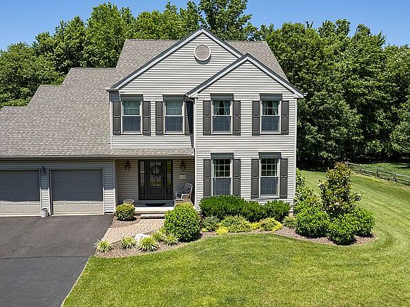 3rd image of 41 Thistleberry Dr
