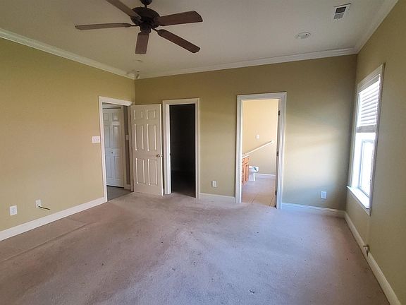 3rd image of 937 Tracey Ln