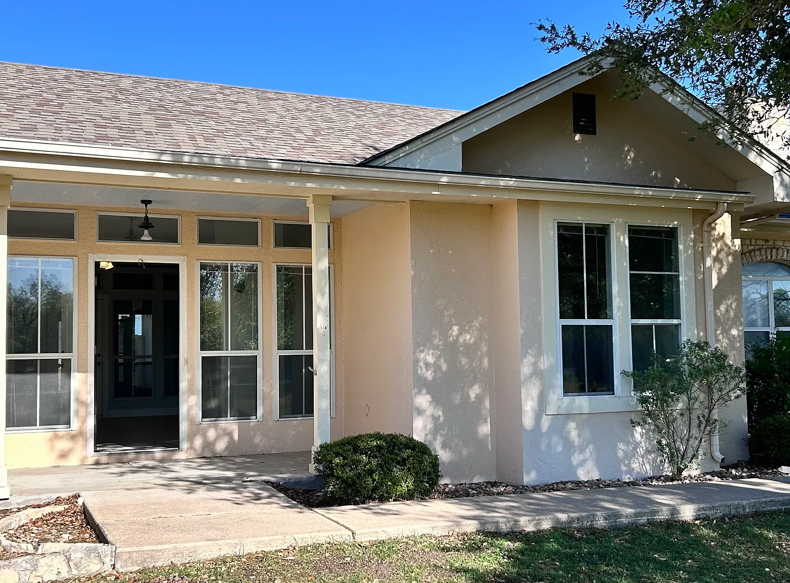 3 bed, 2179 sqft, $3,400 — Photo 4