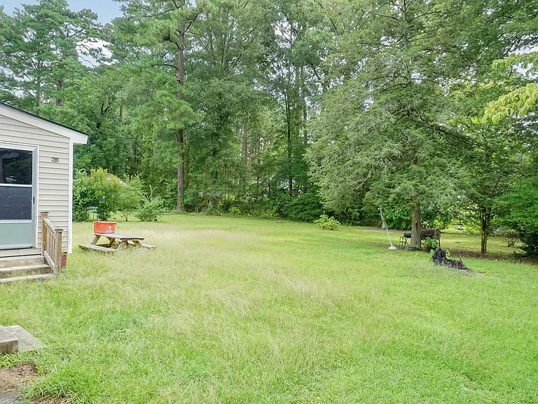 405 Forest Hill Ave — Photo 6