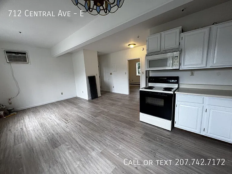 712 Central Ave #E — Photo 4