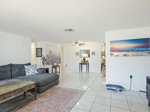 4th image of 4276 Rudder Way