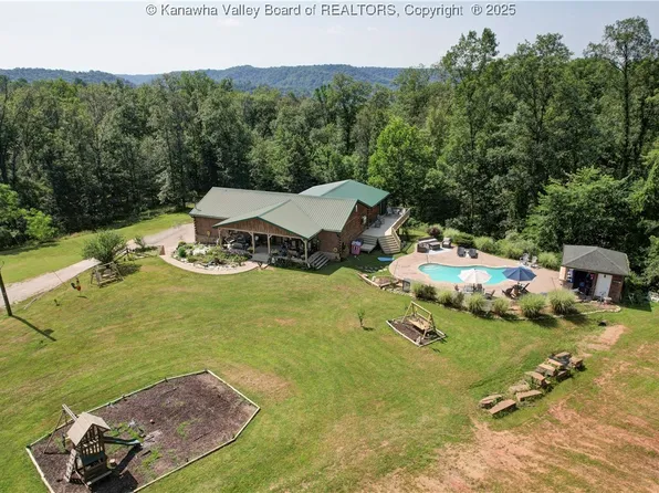 1598 Reed Dr, Charleston, WV 25320