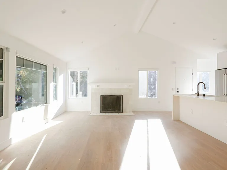 1307 Maltman Ave — Photo 6