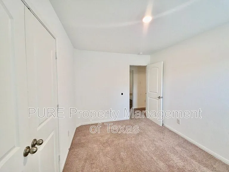 317 Riverdale Dr — Photo 14