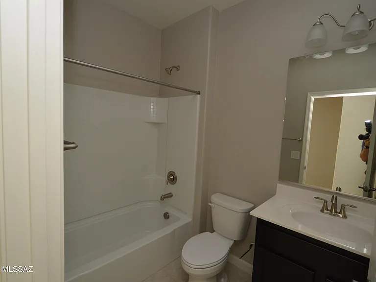 12175 E Metz Dr — Photo 13