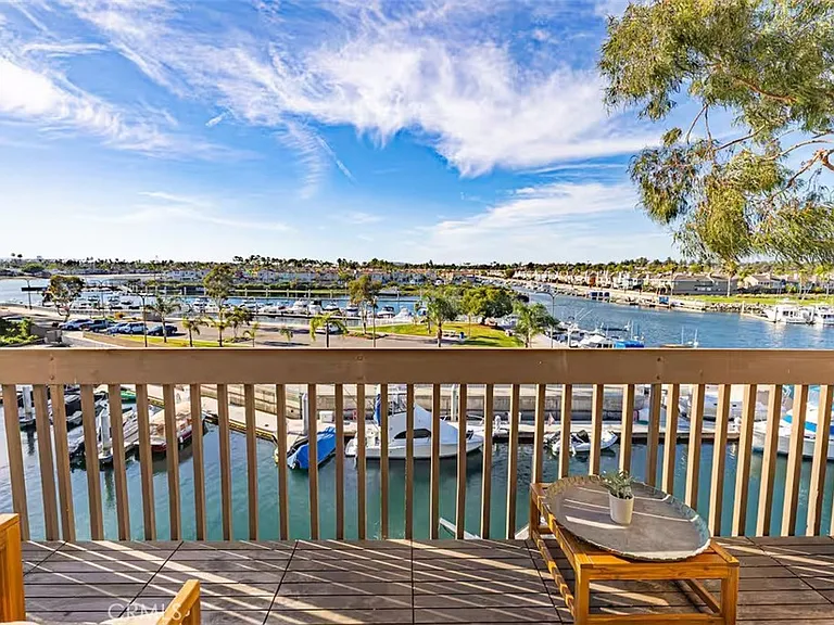 5327 Marina Pacifica Dr #KEY19 — Photo 49
