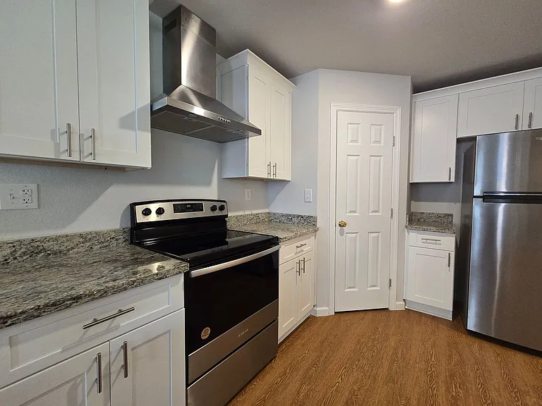 2500 Westcliff Rd #A/B — Photo 6