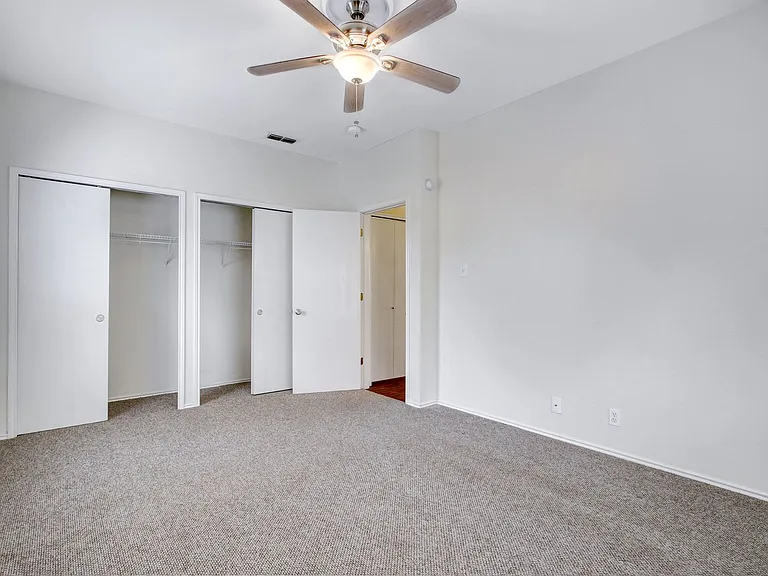 2619 Crown Arbor Dr — Photo 15