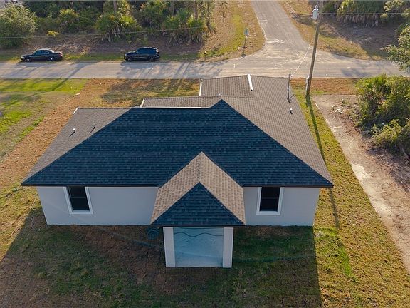 3rd image of 1476 Rugby Ln