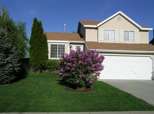 1638 S 300 E, Kaysville, UT 84037