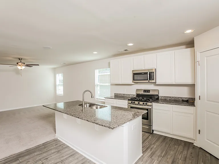 2075 Barnhart Dr — Photo 6