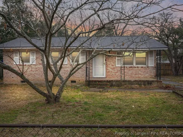 6561 Winthrop Dr, Fayetteville, NC 28311