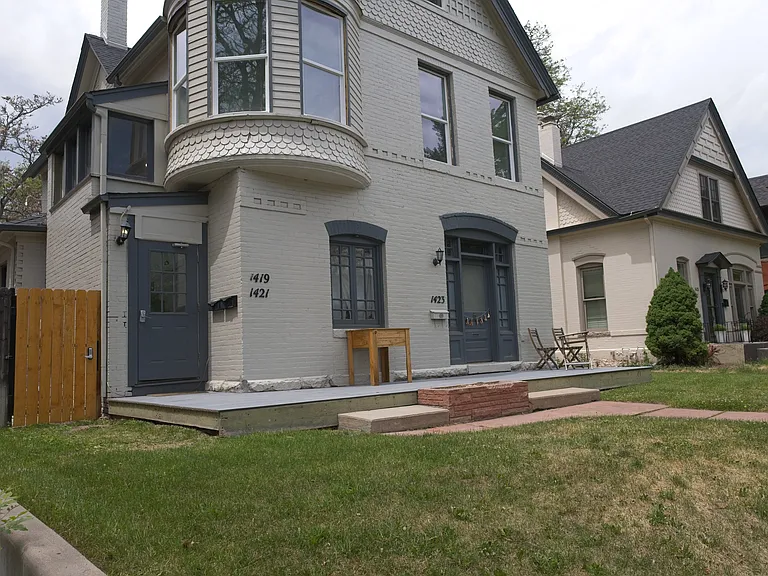 1421 N Fillmore St — Photo 2