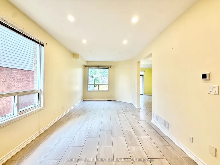 1171 Springbank Dr — Photo 7
