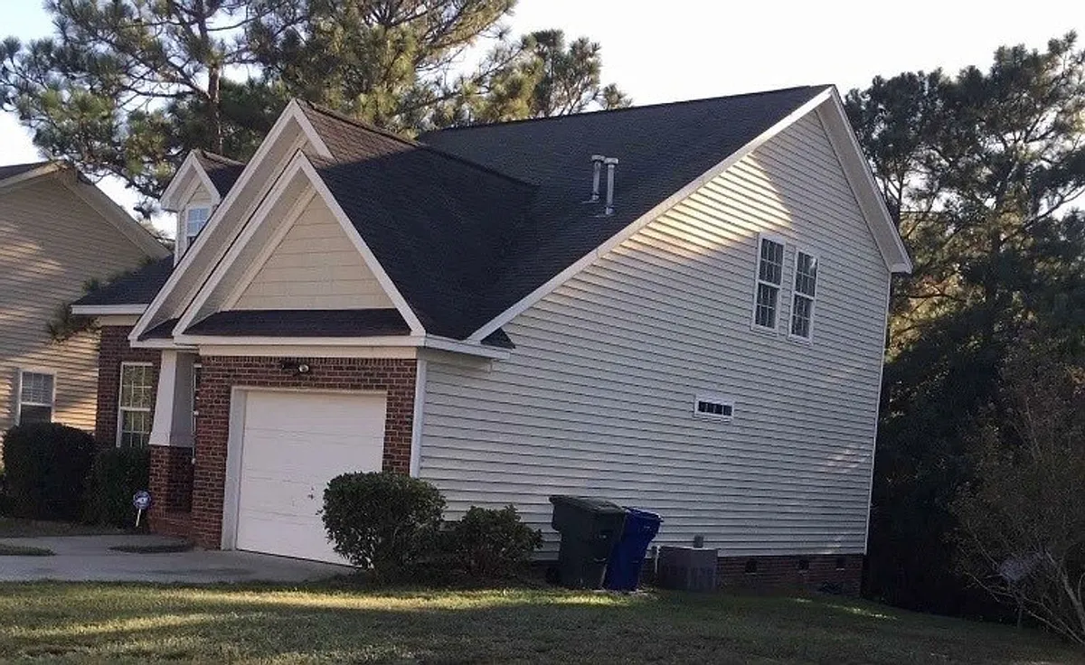 Building Photo - 109 Sweetoak Dr